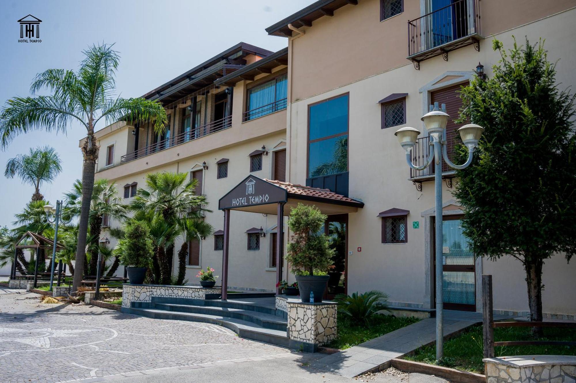 Hotel Tempio Lago Patria Exteriör bild